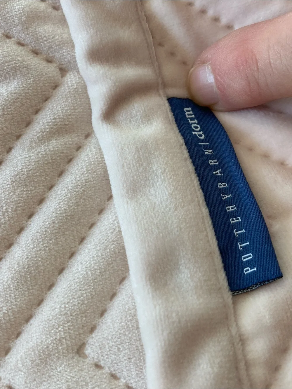 Pottery Barn Teen Dorm Luxe Velvet Throw - Light Pink - 50